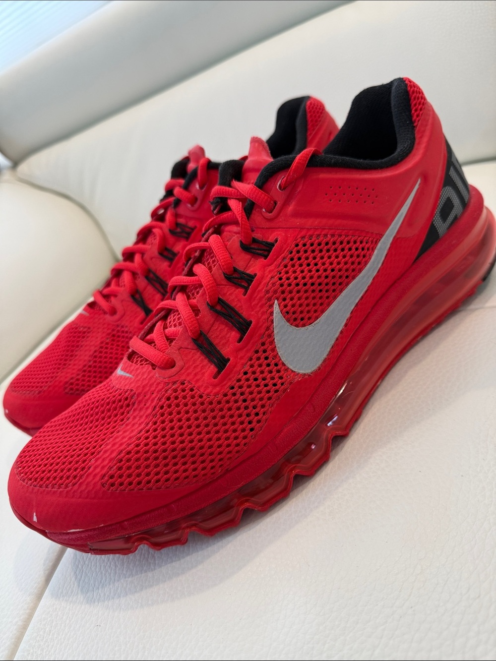 Nike Air Max 2013 554885-600 Pimento (Red) Shoes with Silver Swoosh EUC Size 12